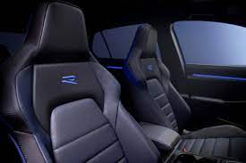 Sportlenkrad und sportsitze sind natürlich obligatorisch. Vw Golf 8 Bestellstart Fur Top Version R Kus Newsroom
