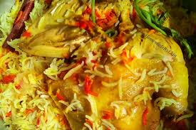 Nasi kebuli merupakan makanan khas timur tengah yang memiliki ciri khas bumbu masakan yang kuat. Resipi Nasi Arab Mudah Tanpa Guna Rempah Yang Dijual
