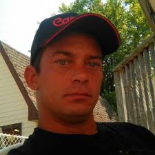 What is the best mid-range metal detector for humid, salty conditions?