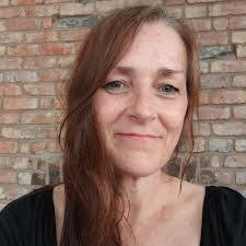 Natalie Hilliard's Instagram, Twitter & Facebook