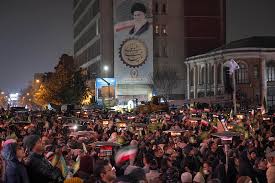 Iran protests intensify as exiled prince seeks to rally nationwide support