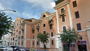 Prati prati, appartamento in vendita adiacente piazza cavour, piano alto, ampia metratura, ingresso, salone doppio, tre camere, cuucina, servizio ottimo stato. Case Ater All Asta Da Prati A San Giovanni 43 Immobili Residenziali Di Pregio Finiscono Sul Mercato