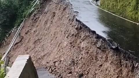 Mirik Landslide: পাহাড়ে আটকে পড়া পর্যটকদের কোন রুটে ফেরানোর পরিকল্পনা প্রশাসনের, জানালেন পুলিশ সুপার