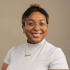 Tracy Cain's Instagram, Twitter & Facebook