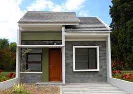 Ada halaman cukup luas, teras, dan carport satu mobil pada bagian depan rumah. Renovasi Rumah Type 36 Kediri Harga Bersahabat Okhovvat Com