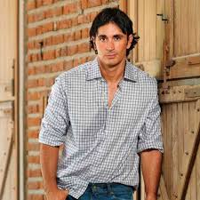 Este jueves, un joven sorprendió en a todo o nada con su gran parecido físico con el actor. Peleaba Por No Morirme Sebastian Estevanez Y El Momento Mas Tragico De Su Vida Estuvo Al Borde Minuto Neuquen