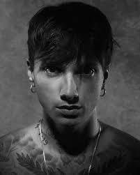 Grammatik substantiv (maskulinum) · genitiv singular: Ultimo