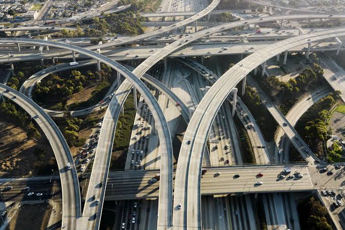 Freeway vs Highway: What's the Difference?