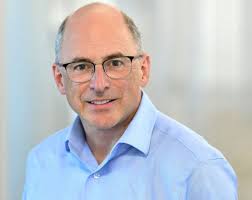 From discovery to impact: How Canada can achieve its potential as a global  health and life sciences leader in the next decade