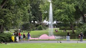Espace naturel jardin des plantes, nantes. Jean Jullien Creates Line Drawn Sculptures For Nantes Botanical Gardens