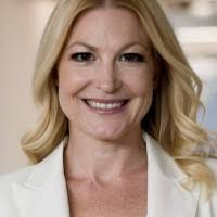 Kelley Huffman's Instagram, Twitter & Facebook