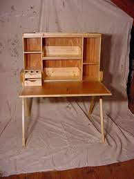 Tom builds stuff has a challenging list of requirements when building his chuck box. Two Plans For A Patrol Box Scoutmastercg Com