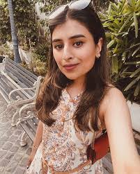 Isha Suri's Instagram, Twitter & Facebook