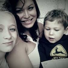 Michelle Conant's Instagram, Twitter & Facebook