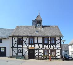 Landesamt für denkmalpflege hessen (= denkmaltopographie bundesrepublik deutschland, kulturdenkmäler in hessen). Alte Schule Treisberg Wikipedia