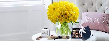 Flowers make a beautiful gift for your loved ones and what could make it even better? Flowers Chocolates Luxury Gift Sets Appleyard London