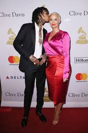 Wiz khalifa received mainstream success for his debut single for atlantic records, black and yellow which debuted at number one on the billboard hot 100. Who Is Wiz Khalifa Dating Wiz Khalifa Girlfriend Wife
