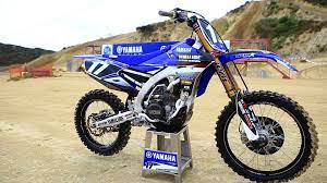 Yamaha Yz250f Motor 4 Tiempos Enfriado Por Liquido Dohc Monocilindrico Cilindraje 250 Cc Transmision 5 Velocidades Engrane C Yamaha Motores Engranes