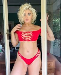 Stefania Ferrario : rladyladyboners