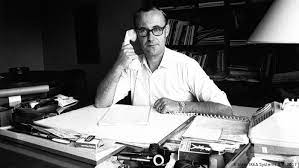 Ingvar and his infamous bearhug. Ikea Founder Ingvar Kamprad Dies Aged 91 News Dw 28 01 2018