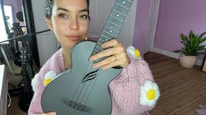 Delight in the can't help falling in love tune with this hand crafted music box! Can T Help Falling In Love Easy Ukulele Tutorial Youtube