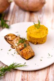 Saumon A La Sauce Soja Et Puree De Patate Douce Recette Puree Patate Douce Cuisiner Patate Douce Patate Douce