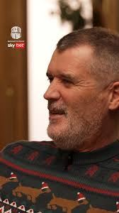 “What are these lads doing, I’ll show them!” 🤣, Roy Keane was the boss at  the bar during his United playing days! 😉