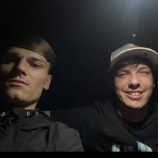 What is the best way to earn XP in Gran Turismo 7?