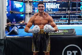 Tommy fury was reunited with his mum chantal and brother in the penultimate love island episode of 2019 on itv2. Jake Paul Told By Tommy Fury To Send The Contracts And Stop Pretending He S Floyd Mayweather As He Declares My Mother Would Chin Ben Askren