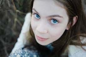 Angie Roe's Instagram, Twitter & Facebook