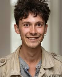 Sean Bassett's Instagram, Twitter & Facebook