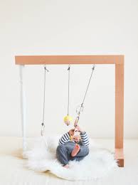Die benötigten werkzeuge für einen solchen holzspielbogen zum selber bauen mal gänzlich außen vor… spielbogen test von stiftung warentest & ökotest. Ach Quatsch Ein Baby Spielbogen In Schon Wasfurmich
