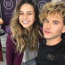 Jun 25, 2021 · mica tinelli defendió a su hermana, y la modelo inglesa contraatacó. La Imita A Cande Juanita Tinelli Y Un Rotundo Cambio De Look Filo News
