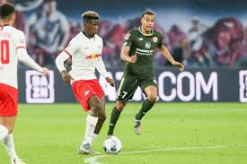 Robin quaison was born on 9 october 1993 in stockholm and plays for 1. Vdwytaztxmoegm