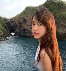 การเติบโตบนยูทูปในเวลาเพียง 1.5 ปี สู่การมีผู้ติดตามเกือบ 4 ล้านคนไม่ใช่สถิติธรรมดา วันนี้เราจึงขอชวนมาพบกับ เก๋ไก๋สไลเดอร์ ครีเอเตอร์คนดัง. Tqntlfg46n0oym