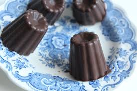 Diy Que Faire Des Restes De Chocolat De Paques Des Caneles Tout Choco Chocolat Paques Chocolat Paques