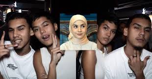 Muhammad hairi amin atau nama samarannya mk merupakan penyanyi baru yang kini semakin dikenali orang ramai dalam arena muzik hip hop. Mk K Clique Biodata
