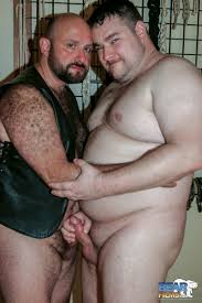 Bears Gay Porn image 13560