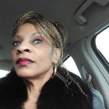 Helen Cray's Instagram, Twitter & Facebook