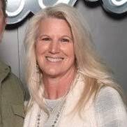 Holley Dean's Instagram, Twitter & Facebook