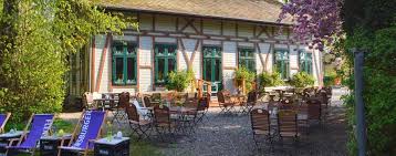 Die dazu verwendeten nierstücke und steaks sind ausnahmslos von deklarierten schweizer tieren. Cafe Und Restaurant Schweizer Haus In Tating Bei St Peter Ording