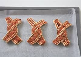 Blatterteig Hackfleisch Zopfe Rezept In 2020 Blatterteig Hackfleisch Teig Hackfleisch