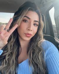 Jennifer Guardiola's Instagram, Twitter & Facebook