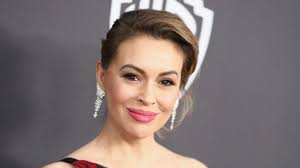 Actress and liberal activist alyssa milano has pushed back against an avalanche of online mockery, after she shared a photo of herself donning a visibly unreliable knitted mask. Video Alyssa Milano Shows How Much Hair She S Losing Fighting Covid 19 Kiro 7 News Seattle