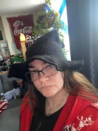 I thought y'all may appreciate this causal witchy hat I crocheted 🥰💜