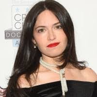 Lisa Hurwitz's Instagram, Twitter & Facebook