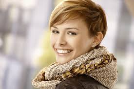Bien Choisir Sa Coupe Courte Quand On Est Une Femme Madame Figaro Nos salopettes pour femmes sont conçues pour être confortables, peu importe ce que tu portes avec elles. bien choisir sa coupe courte quand on est une femme madame figaro