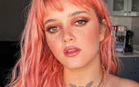 We did not find results for: Carolina Deslandes As Primeiras Imagens Cantora Mostra Se Em Clima De Cumplicidade Com Amigo Especial Nova Gente