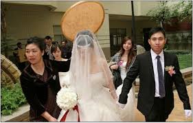 Choose from our classic collection of bridal dresses and get a free backup size. Pictures Of Chinese Wedding Traditions In Taiwan