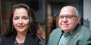 Nora Back a Patrick Dury